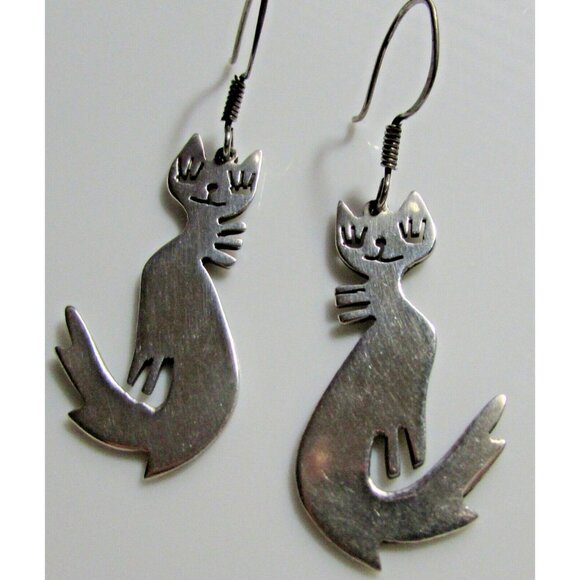 Sterling Silver Cat Earrings  Taxco Mexico 925    Bushy Long Tail Kitten - Picture 1 of 2